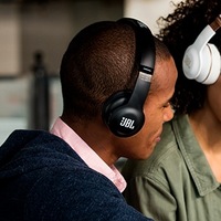 Артём Комар