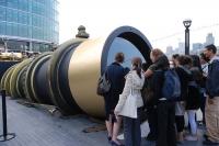 Жители Лондона и Нью-Йорка общаются через телектроскоп