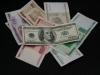 Белорусские банки "сдадут" налоговикам информацию о покупке более 16 тысяч долларов