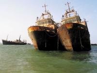 Кладбища кораблей, подборка фото