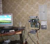 Жесткий моддинг - системный блок на стене.