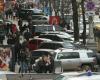 В Киеве разрешили парковаться на тротуарах на Крещатике