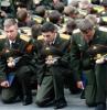 Минобороны не будет досрочно увольнять молодых офицеров в рамках военной реформы