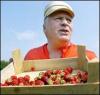 Жириновский будет торговать дешевой клубникой