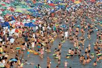 Китайцев много. Очень много. Очень-очень много...