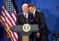 Барак Обама и Эдвард Кеннеди - фотографии Белого Дома - Remembering Senator Edward M. Kennedy - White House Photos