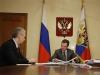 Медведев велел "разобраться" с открытым посланием об услугах по спасению России