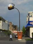 Фонарный столб от McDonald's в Ванкувере