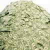 Австралиец выигравший 5 миллионов долларов продолжает жить в трейлере и ходить в кирзовых сапогах