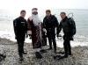 Дед Мороз из Великого Устюга зажег олимпийский огонь на дне моря возле Сочи
