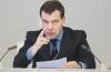 Медведев призвал чиновников бороться со взятками лично. Он предложил штрафовать чиновников за взятку в ее размере