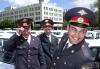 Двое петербургских участковых подошли к мужчине, забрали у него документы на автомобиль «Мерседес» и предложили их выкупить за 10 тысяч рублей