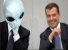 Депутат Госдумы Андрей Лебедев (ЛДПР) направил обращение в адрес президента России Дмитрия Медведева с просьбой разобраться в контактах главы Калмыкии Кирсана Илюмжинова с инопланетянами