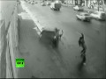 На тротуаре