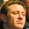 У компании, которая будет строить участок автодороги через Химкинский лес, обнаружился серьезный административный ресурс. В ее совет директоров входит представитель давнего приятеля премьер-министра