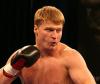 Российский супертяжеловес Александр Поветкин выиграл бой с травмированной рукой