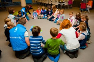 Детей стали брать на работу