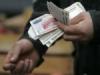 Белорусы обнищали: за месяц зарплаты снизились на 13%