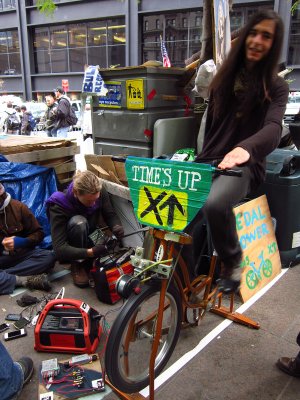 «Occupy Wall St.»: Спасение замерзающих – дело ног самих замерзающих