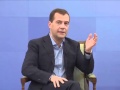 Медведев: отдаешь поручение, а тебя посылают в известном направлении