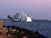 О россиянах c Costa Concordia посольство РФ вспомнило только через сутки после крушения. SMS-репортаж журналиста с тонущего судна