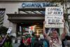 Митинг «Оккупируй Уолл-стрит» в Калифорнии привел к беспорядкам и столкновениям с полицией