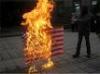Турция сожгла флаг США в знак протеста против Израиля