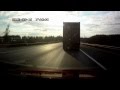 В Сеть попало ВИДЕО чудесного спасения водителя, вылетевшего через лобовое стекло своего грузовика