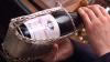 Чиновникам разрешили принимать в дар оружие, алкоголь и продукты(Из черного списка презентов, запрещенных госслужащим, изъяты ряд категорий подношений)