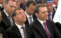 Медведев слушает Послание Путина