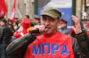 Между трудом и капиталом