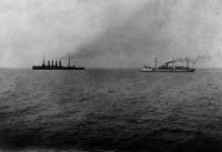 Крейсер «Варяг» и канонерская лодка «Кореец» уходят в бой. 9 февраля 1904 год