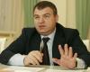 СМИ: А.Сердюков лично утверждал график «распродаж» активов Минобороны