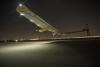 Самолет Solar Impulse бьет свой собственный рекорд по дальности полета на солнечной энергии: он находился в воздухе 16 часов и 21 минуту, преодолев расстояние, по крайней мере, в 1397 километров