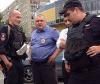 На двух полицейских с Матвеевского рынка завели дело.