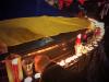 Протестующие на Майдане зажгли свечи в память о погибших в Волгограде