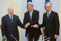 Глава Госдепа прилетел в Киев