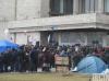Митингующие в Донецке прорвались в здание ОГА