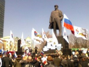 Невзирая на МАССОВЫЕ репрессии, дончане вышли на митинг против Хунты, фашизма, за союз с Россией