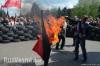 Шахтеры Енакиева захватили завод Рината Ахметова и сожгли флаг «Правого сектора»