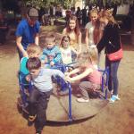 Славянск живёт