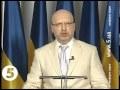 А он один такой красивый, весь в белом…