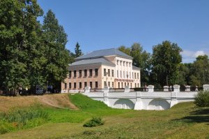 Дым отечества не всем приятен. Почему власти российских городов не могут развивать у себя туризм