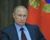 Путин сообщил об обещании Порошенко вернуть «заблудившихся» десантников