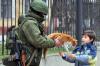 7 октября предлагают учредить День вежливых людей(Праздник будет посвящен российским военным, которые обеспечили безопасность в ходе референдума в Крыму)
