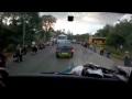 на коленях