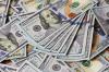 ЦБ в рамках валютных интервенций продал почти 2 млрд долларов