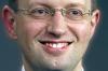 Премьер-министр Украины Арсений Яценюк подал в Европейский суд иск против России, запросив триллион долларов