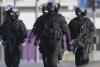 Европа снимает перчатки? Во Франции волна арестов «за поддержку террора»