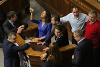 Верховная Рада Украины обсуждает законопроекты…